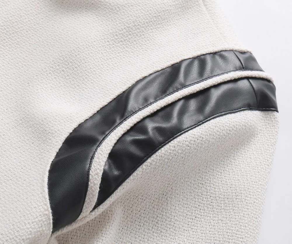 P520 Saint Laurent Paris Saint Laurent slp classic leather patchwork black and white baseball collar jacket. The original 1:1 development is the highest version on the Internet. It took 2 months to customize pure wool fabric and jacquard ribbing (ordinary machines cannot achieve this jacquard effect). The version is super handsome. The patchwork position is very particular about parking technology. Whether the whole dress looks good or not depends on this position. Same style for men and women. Color: black and white spelling/white/black. Size: 46 48 50 52